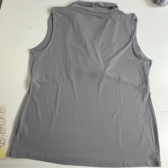 Gray Sleeveless Blouse - Picture 2 of 7